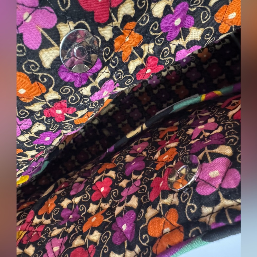Vera Bradley Suzani Medium Tote w/ Small Makeup Bag, 2 piece bundle, NWOT - Picture 10 of 15